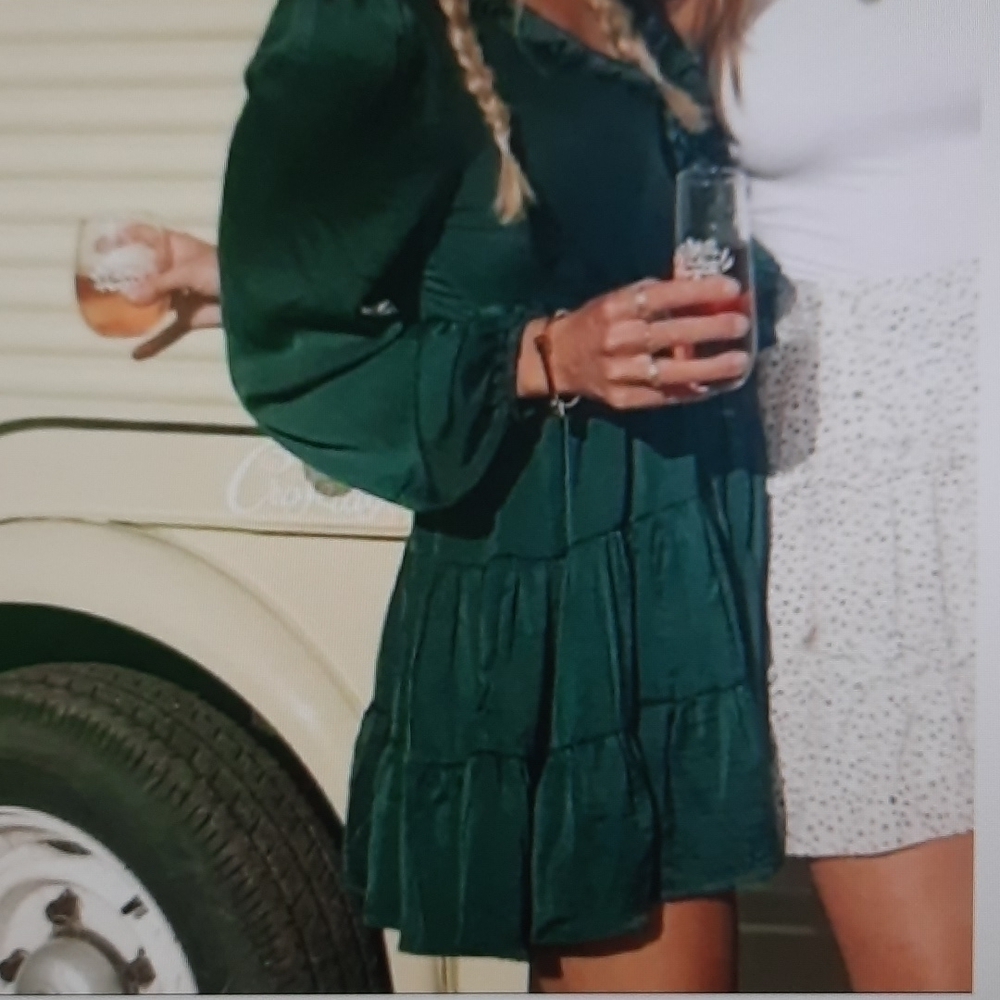 Princess Polly size 6 forest green long sleeve flowy dress